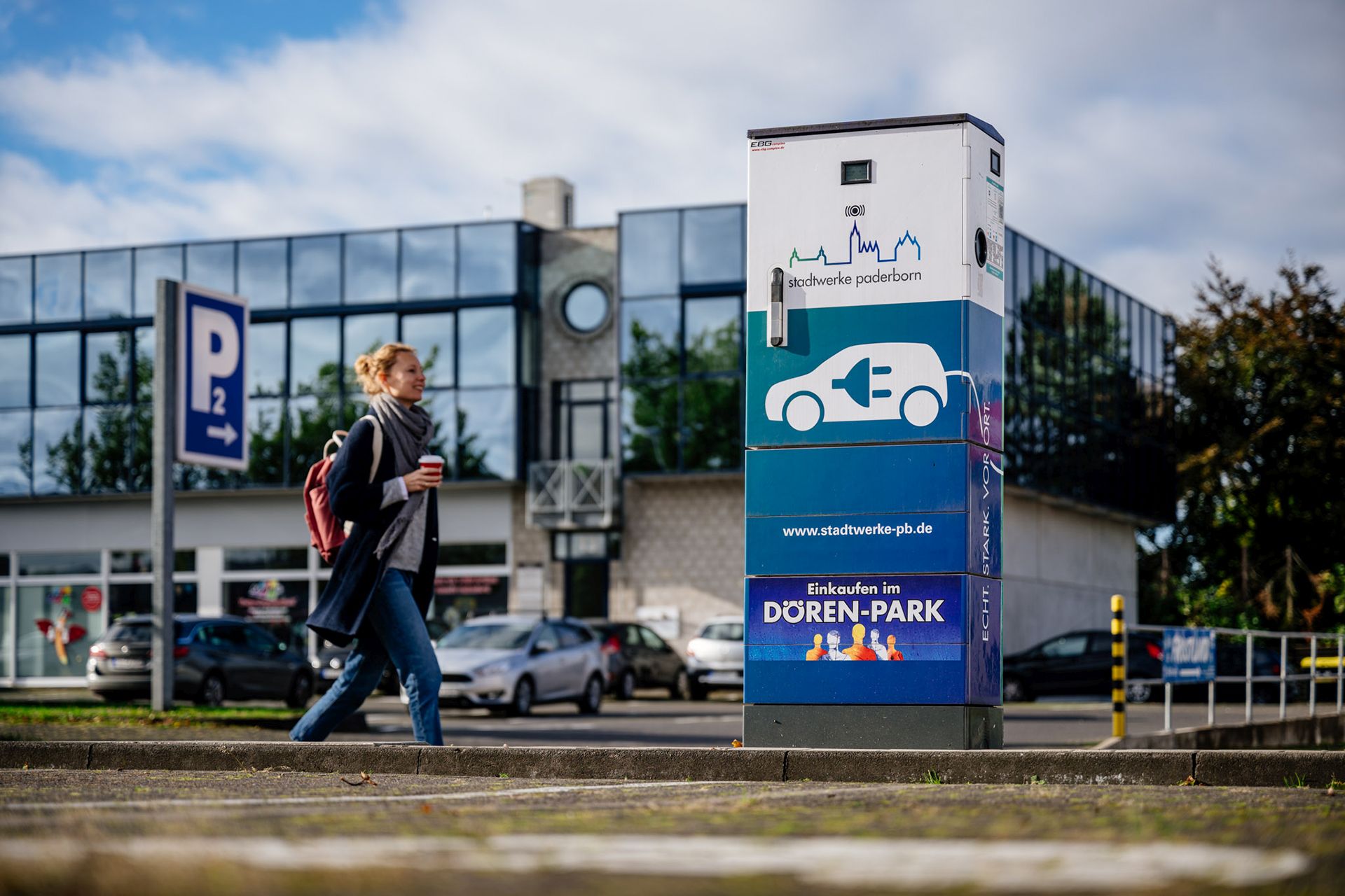 Fotos vom Dören-Park in Paderborn +++ Zeitlich einfache und unbeschraenkte Nutzungsrechte der Fotos fuer die Website des Einkaufszentrums Dören-Park sowie fuer hauseigene Print- und Onlinemedien und fuer die Oeffentlichkeitsarbeit, z.B. Bildmaterial für Pressemitteilungen etc., des Einkaufszentrums Dören-Park. Das Nutzungsrecht beinhaltet das Recht, die Fotos (elektronisch) zu bearbeiten und zum Zwecke der Oeffentlichkeitsarbeit des Einkaufszentrums Dören-Park zu vervielfaeltigen, zu verbreiten und zu veroeffentlichen. Bei Nutzung bitte Quellenangabe Foto: Besim Mazhiqi angeben.